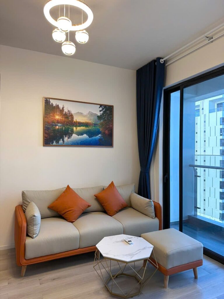 Căn Hộ 2PN Full Nội Thất Hướng Đông Nam Tòa E2 Masteri Centre Point